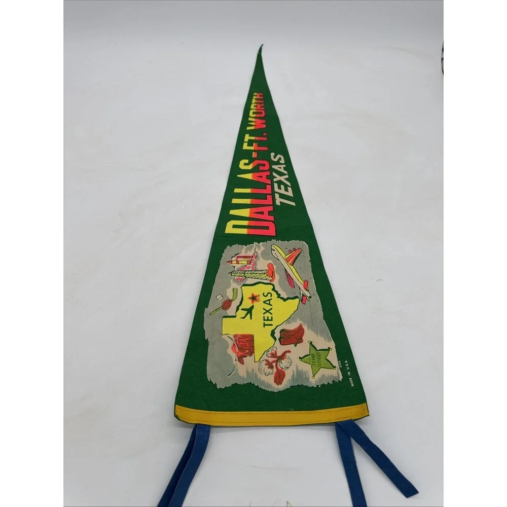 Vintage Felt Dallas Ft Worth, Texas Pennant Flag 26.5